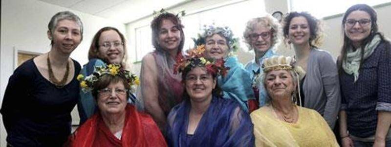 Les membres du Centre de Femmes l'Autonomie en SoiE se mettront dans la peau de déesses grecques le 9 mai alors qu'elles présenteront au grand public leur création théâtrale intitulée <em>Les filles de Gaïa</em>.