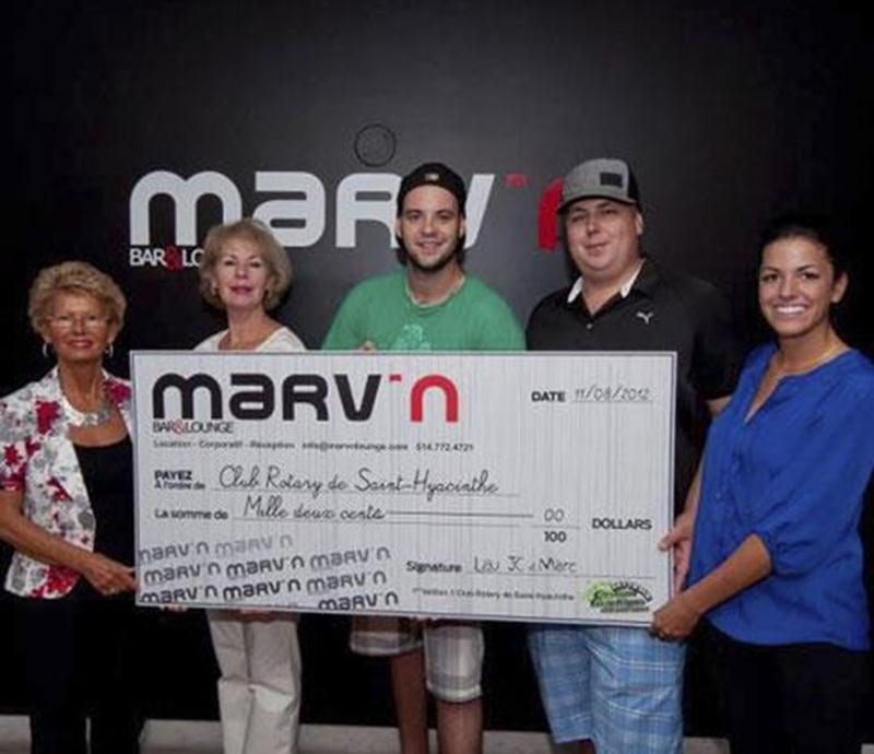 Le Club Rotary de Saint-Hyacinthe est reconnu depuis 2005 pour son implication auprès des enfants autistes et handicapés de la région. Touchés par la cause, trois jeunes entrepreneurs maskoutains du Marv’n Bar & Lounge ont décidé d’organiser un tournoi de golf le 11 août au profit des oeuvres du Rotary. Les membres du Rotary remercient de tout coeur Laurence Beaupré, Jean-Christophe Kocklas, Marc-André Daigneault et Elisabeth Caron pour leur initiative. Merci aux parents, amis, bénévoles et nomb