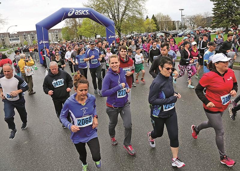 Plus de 2 400 coureurs ont pris le départ du Défi Gérard-Côté dimanche. Photos Robert Gosselin | Le Courrier ©