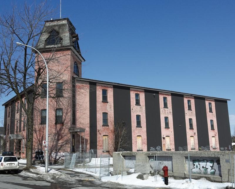 L’ancienne E.T. Corset condamnée