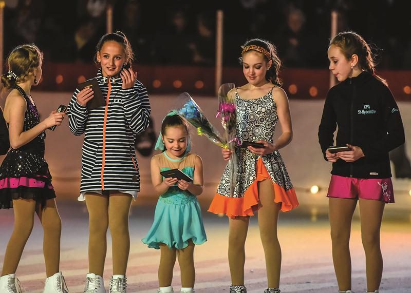 Le CPA de Saint-Hyacinthe a profité de l’entracte pour récompenser certains patineurs qui se sont illustrés sur la scène locale et régionale.