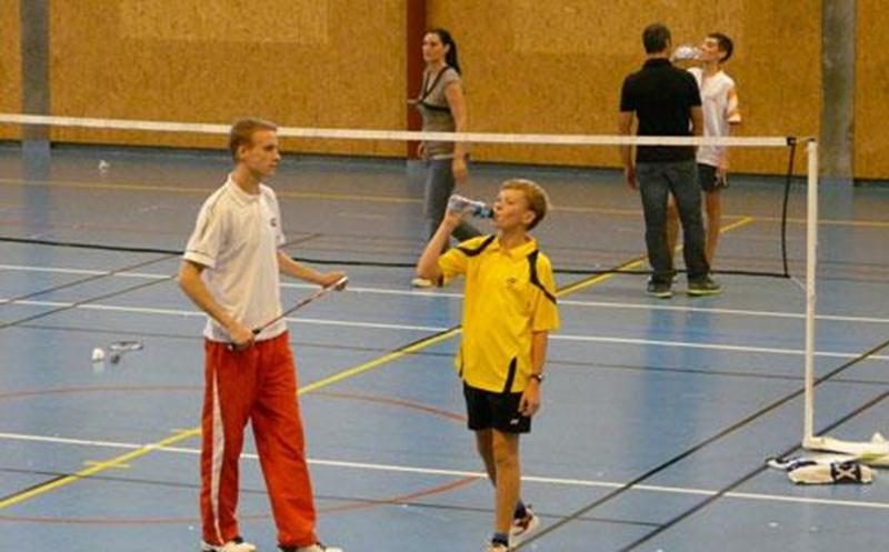 Afin de faire connaître le badminton, Loisir et Sport Montérégie et le Club de Badminton de Saint-Hyacinthe invitent tous les jeunes intéressés à faire gratuitement l'essai de ce sport les 7 et 8 mars, entre 13 h et 16 h, à la Polyvalente Hyacinthe Delorme. Entraîneur sur place, raquettes et volants fournis. Aucune réservation requise. Information : France Chagnon au 450 261-0083.