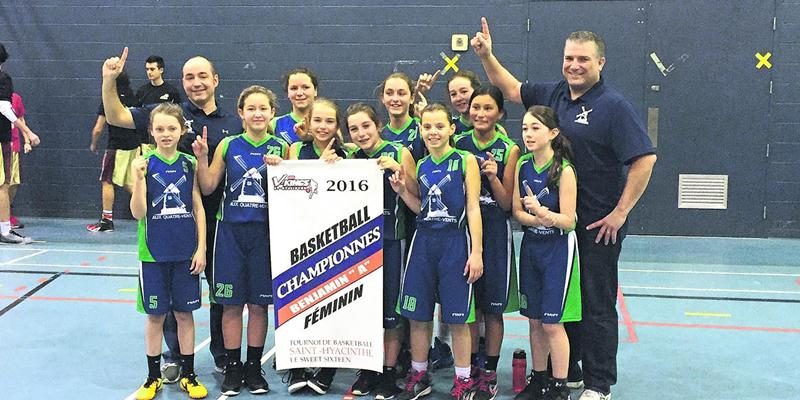 Les joueuses de l’école Aux Quatre-Vents ont causé une autre surprise en remportant le tournoi Sweet Sixteen chez les benjamines A. Photo Courtoisie