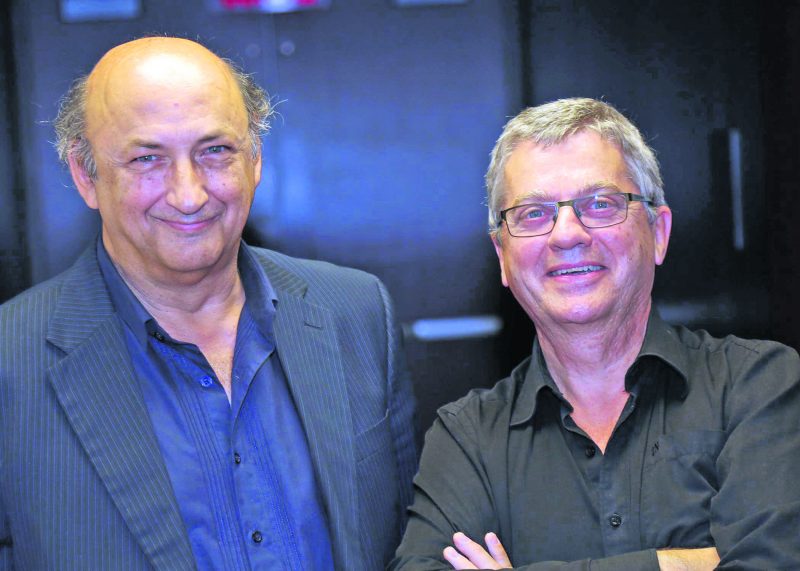Claude Prégent et Alain Lecompte présentent un spectacle musical où compositions originales se mélangent à des adaptations de grandes chansons francophones.Photo Robert Gosselin | Le Courrier ©