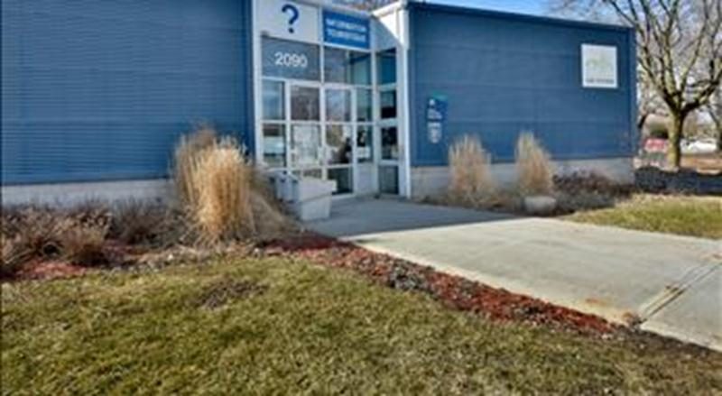 Les préposés en tourisme et les employés de la Régie intermunicipale d’Acton et des Maskoutains cohabiteront à l’intérieur du bureau d’information touristique de Saint-Hyacinthe. Photo François Larivière | Le Courrier ©