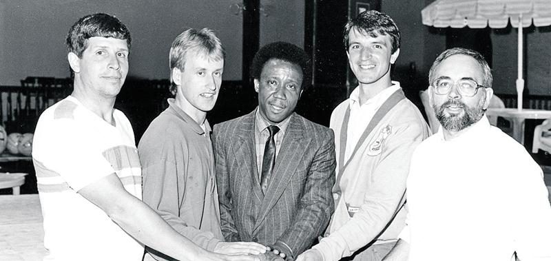 L’arrivée en ligue provinciale amène de nouveaux entraîneurs : Bernard Lachance (gérant), Daniel Patenaude (féminine), Jocelyn Joseph (provinciale), Luis Nuñez Ochoa (honneur) et Léo-Patrick Morey (junior). Collection Centre d’histoire CH380.