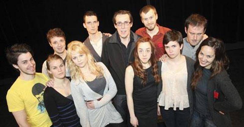 Les finissants de l'École de théâtre du Cégep de Saint-Hyacinthe interprèteront les personnages du dramaturge et metteur en scène Daniel Danis dans le cadre de leur dernière production de stage.