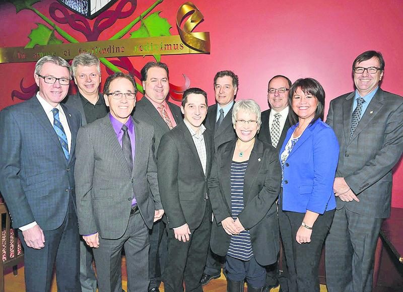 En mars, la Ville avait présenté Saint-Hyacinthe Technopole, une nouvelle corporation privée dont le mandat est le développement économique. Sur la photo, les membres du comité de gouvernance qui avaient travaillé à la création de cette nouvelle entité. Photothèque | Le Courrier ©