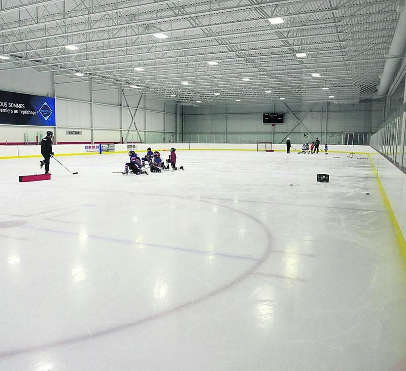 Le tournoi pee-wee utilisera pour la première fois les trois glaces d’Isatis Sport Saint-Hyacinthe. Photo François Larivière | Le Courrier ©
