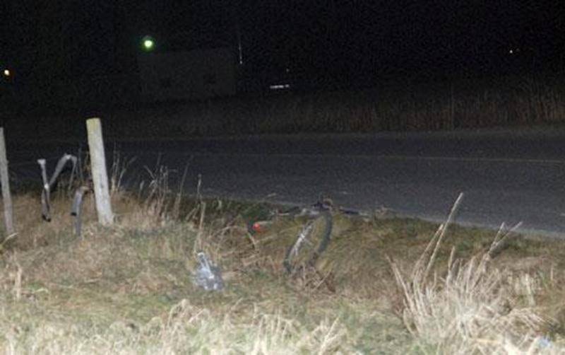 Le vélo tordu reposait toujours en bordure de la route après le départ de la jeune victime vers le centre hospitalier de Saint-Hyacinthe.