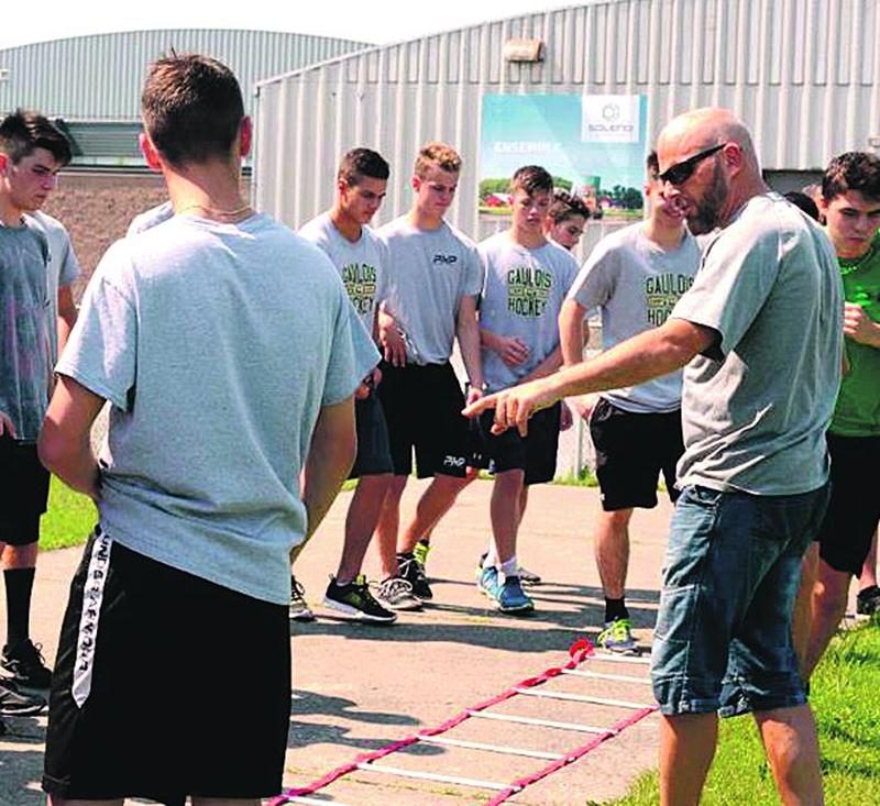 Une quarantaine de joueurs ont pris part au camp d’entraînement. Photo François Larivière | Le Courrier ©