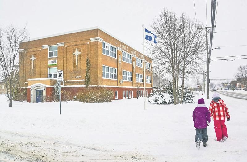 L’immeuble Saint-Joseph de l’école des Passereaux n’est pas sécuritaire. Photo François Larivière - Le Courrier