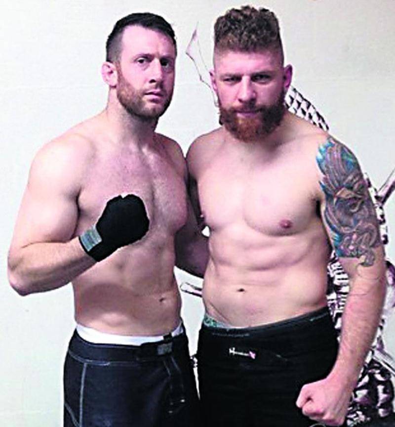 Francis Charbonneau (à gauche) lors de son dernier sparring. On l’aperçoit avec Strahinja Gavrilovic. Photo Facebook