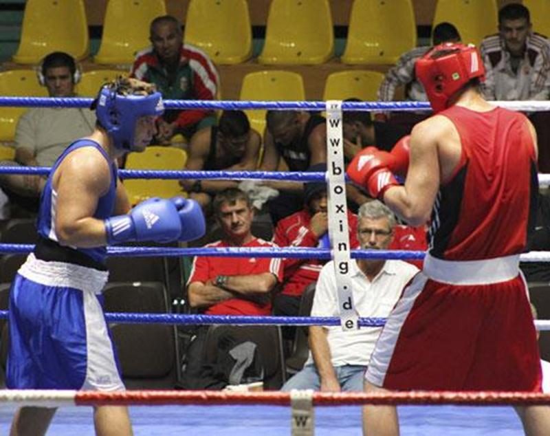 Richard Horth, à gauche sur la photo, affrontera en finale de Boxemania 5 un géant de 6 pieds 5 pouces et un champion québécois, Christophe Bernier.