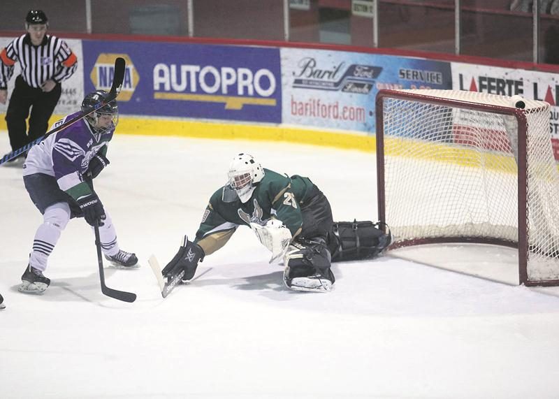 Les Lauréats ont glissé d'un rang au classement, s'éloignant du même coup des Rebelles du Cégep de Sorel-Tracy. Photo Robert Gosselin | Le Courrier ©