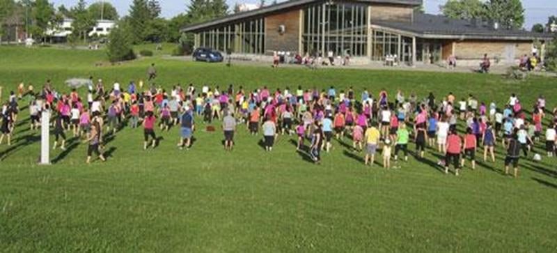 Il reste encore deux séances gratuites si vous désirez vous initier au zumba : les 14 et 16 juillet (si pluie, reprise le 17 juillet) au parc Les Salines de 18 h 30 à 19 h 30. L’activité s’adresse à toute la famille. En cas de doute sur la température, vous pouvez joindre le Service des loisirs au 450 778-8333 ou le parc Les Salines au 450 768-5082.