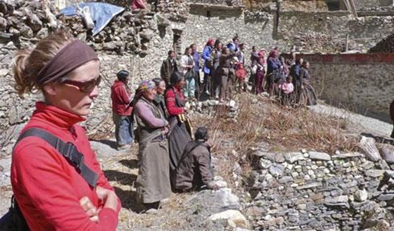 Dans le cadre des conférences du Club Alpin Les Maskoutains, François-Xavier Bleau, de Terra-Ultima, propose un dépaysement complet dans un Népal médiéval. En sa compagnie, on découvrira les sentiers des Annapurna et ceux des vallées cachées du Naar-Phu, une région ouverte au tourisme seulement depuis 2002. On visitera deux villages aux influences tibétaines où la modernité n’a pas encore laissé sa trace et les rares ressources sont parfois source de conflit… Une aventure dans tous les sens du t