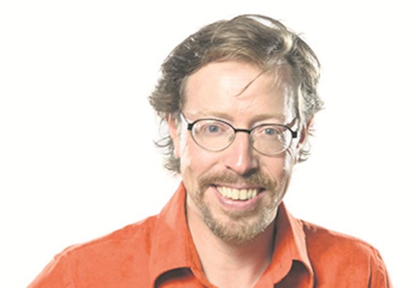 Mario Bard présente pour la toute première fois sa conférence portant sur la persécution chrétienne et se plaît à « expérimenter » sur le sujet.  Photo courtoisie