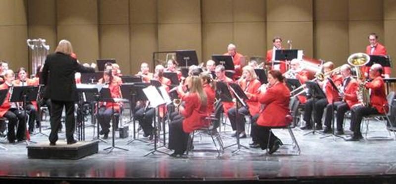La Société Philharmonique terminera la soirée du 5 juillet en jouant des airs de films et de comédies musicales, de la musique spécialement écrite pour les harmonies et un soliste trompettiste ajoutera une touche toute particulière.