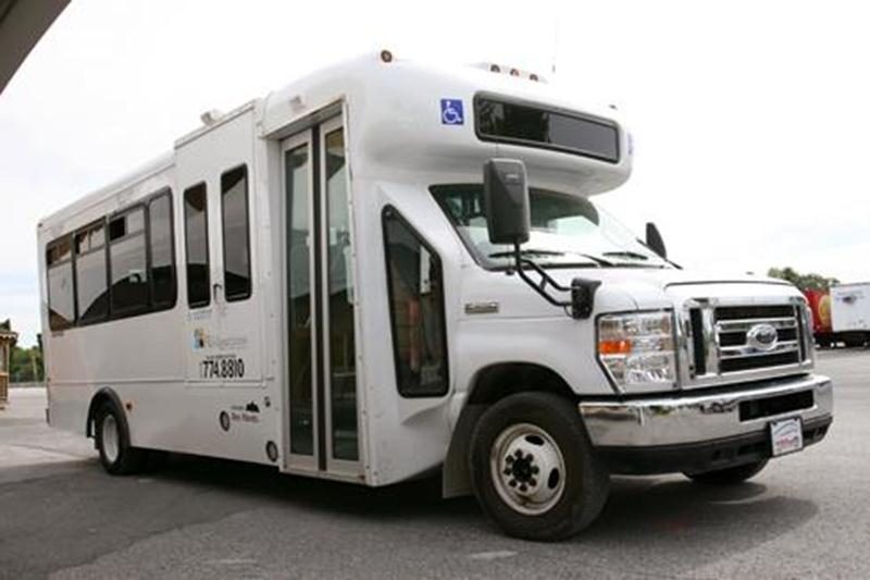 La carte mensuelle pour les usagers du service de transport adapté n'est pas encore en vigueur qu'elle est déjà sévèrement critiquée.