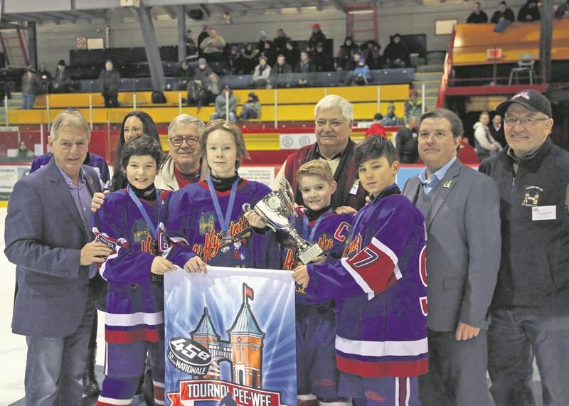 Les Mousquetaires pee-wee BB se sont bien battus en première période avant de voir les Prédateurs du Richelieu prendre le contrôle de la finale. Photo Robert Gosselin | Le Courrier ©