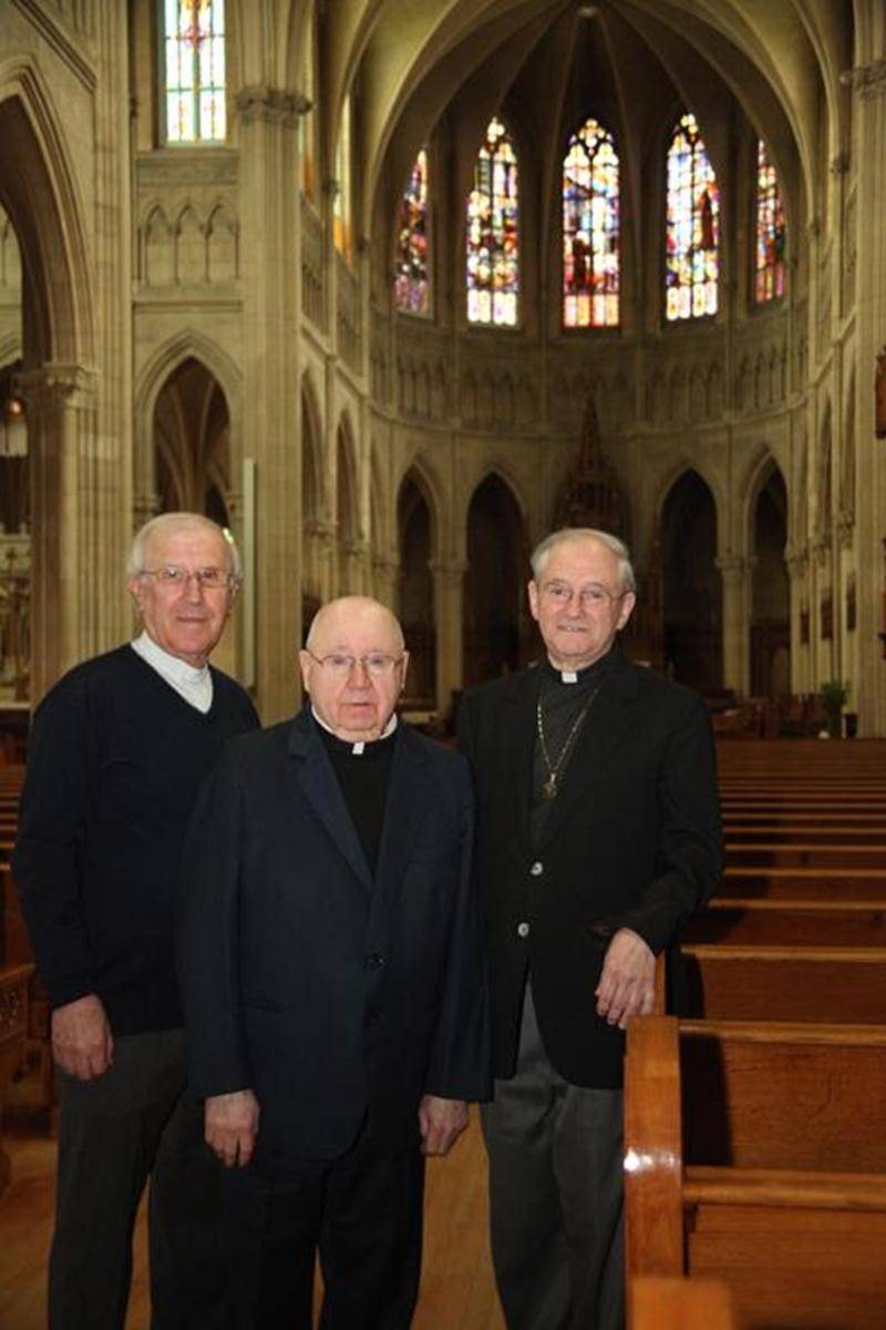Le Chanoine Jean Corbeil et les curés Robert Pelletier et Georges Benoit cumulent à eux trois 150 ans de prêtrise.