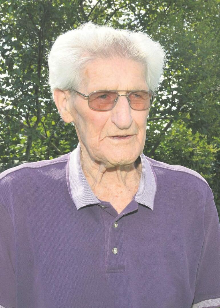 Roger Pinard, 92 ans, n’a pas envie de quitter son logis de l’avenue Saint-François.   Photo François Larivière | Le Courrier ©