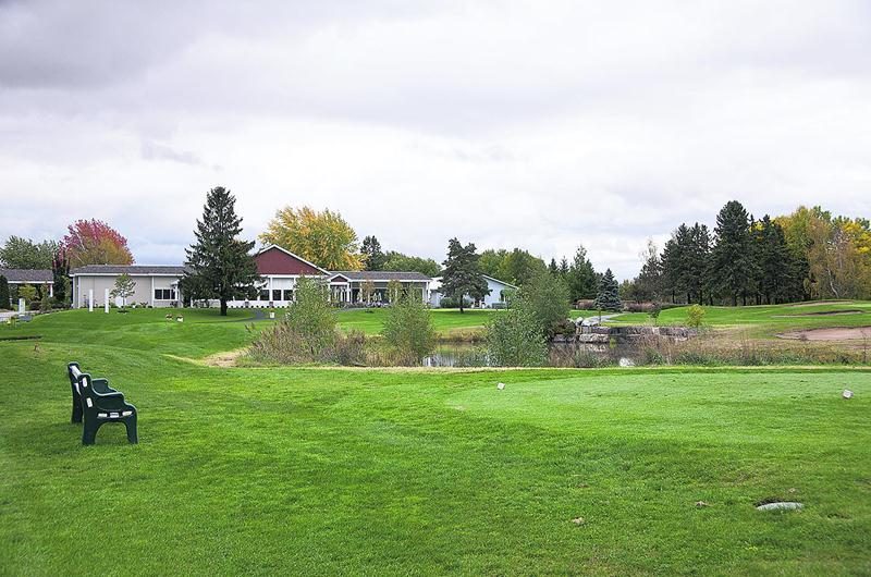 Le terrain de golf La Providence sera transformé en quartier résidentiel. Entre 1200 et 1500 portes pourraient apparaître dans le paysage maskoutain sur un horizon de 10 à 15 ans. Photothèque | Le Courrier ©