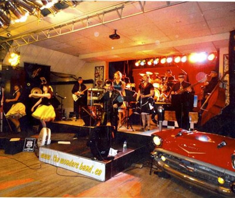 Le groupe maskoutain The Wonder's Band sera en spectacle dans le cadre du 27 e festival de musique country, rétro et folklorique de Sainte-Rosalie lors d'un souper spectacle le samedi 26 mai dès 16 h 15.
