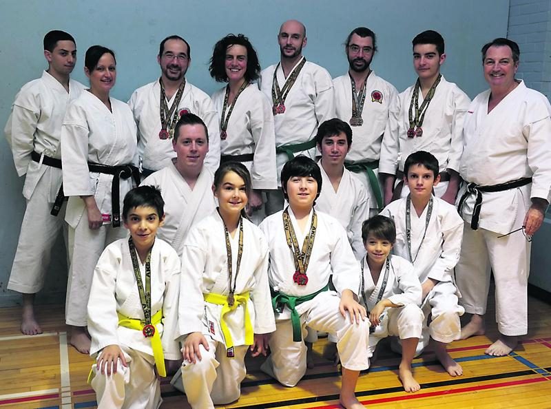 Les représentants du Club de karaté maskoutain à la Coupe Québec. Photo Courtoisie