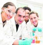 À l’intention des secteurs de la biotechnologie, de la production pharmaceutique et de la transformation agroalimentaire Une formation pour assurer la qualité de la main-d’œuvre