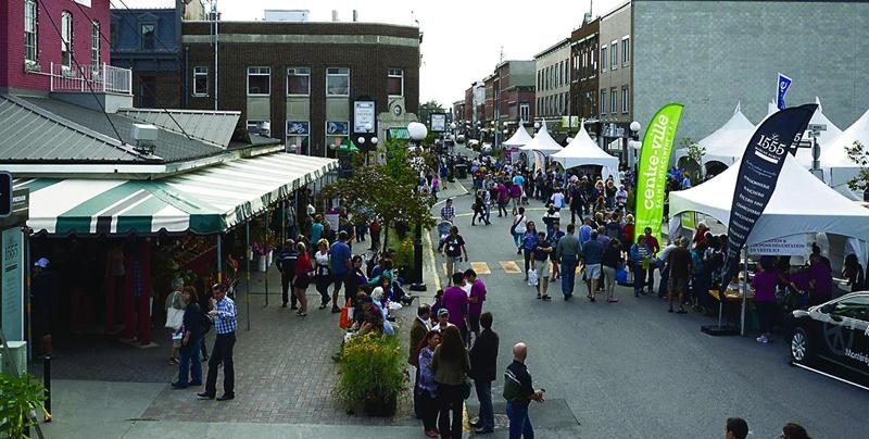 Pendant 10 ans, le Rendez-vous des Papilles s’est tenu principalement aux abords du Marché public. Cette année, ce festival gourmand sera confiné au Parc Casimir-Dessaulles.  Photothèque | Le Courrier ©
