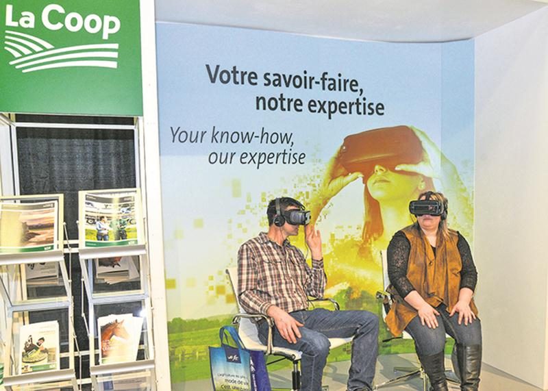 La division agricole de la Coop Fédérée, la plus importante coopérative agricole au Québec, offrait aux visiteurs du salon la possibilité de plonger virtuellement au cœur d’une exploitation agricole. Cette vidéo immersive réalisée par la Coop Fédérée permettait de vivre en quelques minutes l’expérience à la ferme en se retrouvant instantanément dans une étable ou encore au milieu d’un champ lors de la récolte.