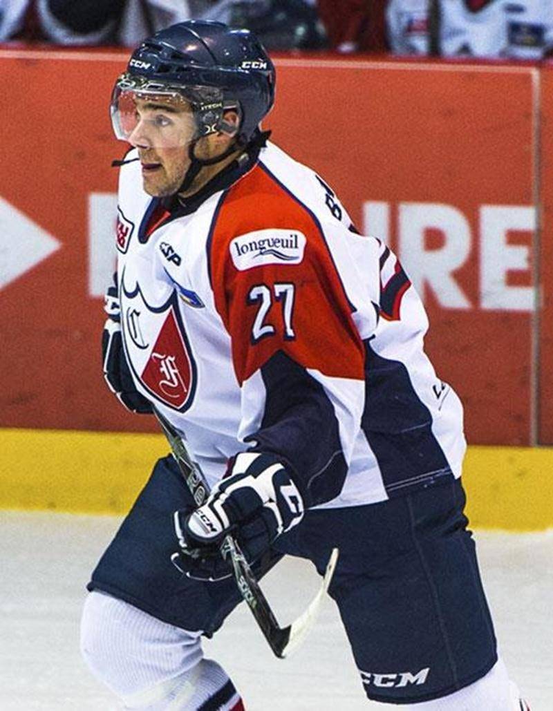 Le Maskoutain Victor Beaulac, du Collège Français de Longueuil, a été le défenseur le plus prolifique de la ligue de hockey junior AAA du Québec au cours de la saison 2012-13.