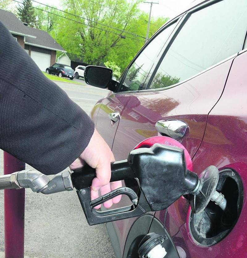 Les cartels de l’essence auraient fait grimper les prix à la pompe à Saint-Hyacinthe et dans 25 autres villes du Québec.  Photo François Larivière | Le Courrier ©