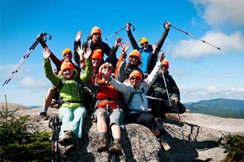 Les membres du groupe les <em>Tuques orange</em> s'envoleront le 1<sup>er</sup> janvier pour la Tazanie et tenteront d'atteindre le sommet du Kilimandjaro aux profits de la Société canadienne du cancer.