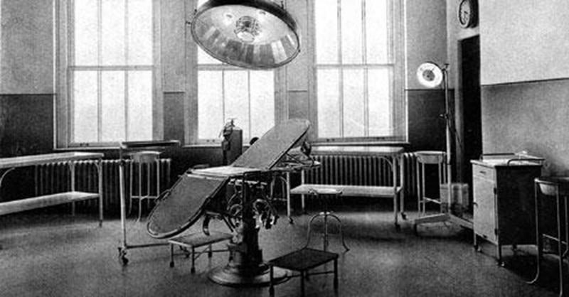 Salle d’opérations majeures à l’hôpital Saint-Charles.