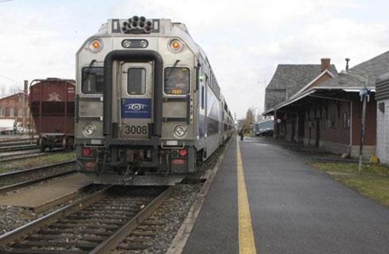 L'AMT a mené une série de tests avec ses nouvelles locomotives bimodes sur les rails de Saint-Hyacinthe.