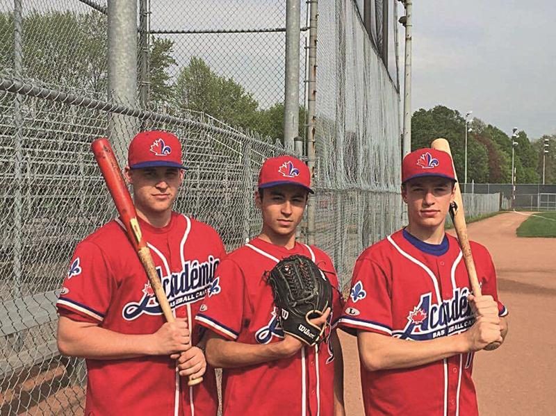 Les trois membres du sport-études de l’école Fadette sélectionnés avec l’équipe ABC U17 : Isaac Mailhot-Bérard, Xavier Gonzalez et Nicolas Tremblay. Photo Courtoisie