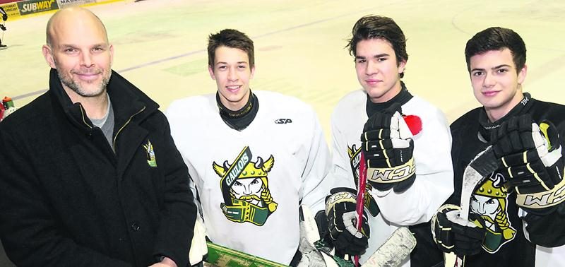 L’entraîneur Martin Cadorette et les joueurs Zachary Bouthillier, Joël Teasdale et Antoine Lessard seront du côté de Brossard du 26 au 30 décembre dans le cadre de la Coupe Québec AAA. Photo François Larivière | Le Courrier ©