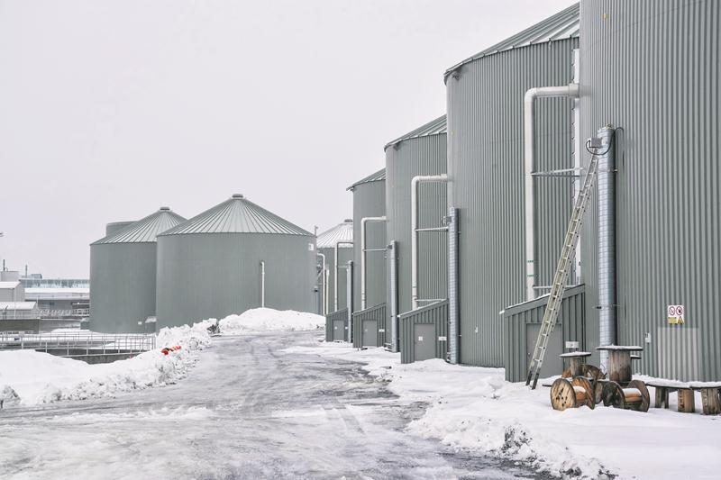 Le mois de décembre 2017 a permis à la Ville de Saint-Hyacinthe de tester la production et l’injection de biométhane dans le réseau d’Énergir. Les grands froids ont toutefois causé quelques arrêts de production durant les premières semaines d’opérations, a indiqué Louis Bilodeau. Photo François Larivière | Le Courrier ©
