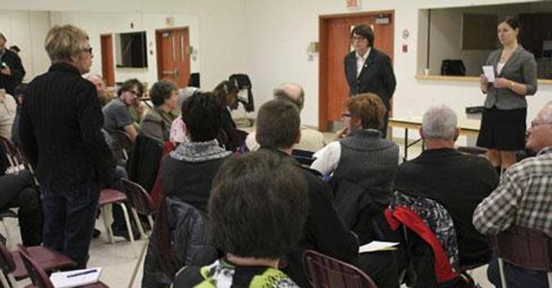 Plus de 45 personnes se sont présentées à la consultation publique sur l'assurance-emploi qui s'est tenue le 14 novembre au Centre Rosalie-Papineau.
