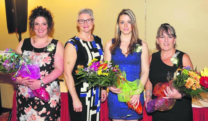 Sur la photo, de gauche à droite : Marie-Lou Provost, lauréate du prix Agricultrice de l’année; Jeanine Messier, présidente des Agricultrices de la région de Saint-Hyacinthe; Roxanne Désautels, lauréate du prix Honneur au mérite pour l’Innovation; et Danielle Cardin Pollender, lauréate du prix Honneur au mérite pour le Rayonnement.