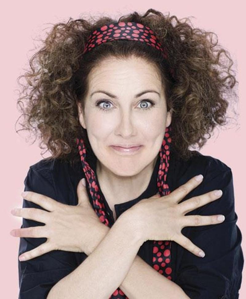 Dans son spectacle <em>C'est des choses qui arrivent!</em>, Dorice Simon exploite ses moindres contradictions et manie l'autodérision de manière efficace.