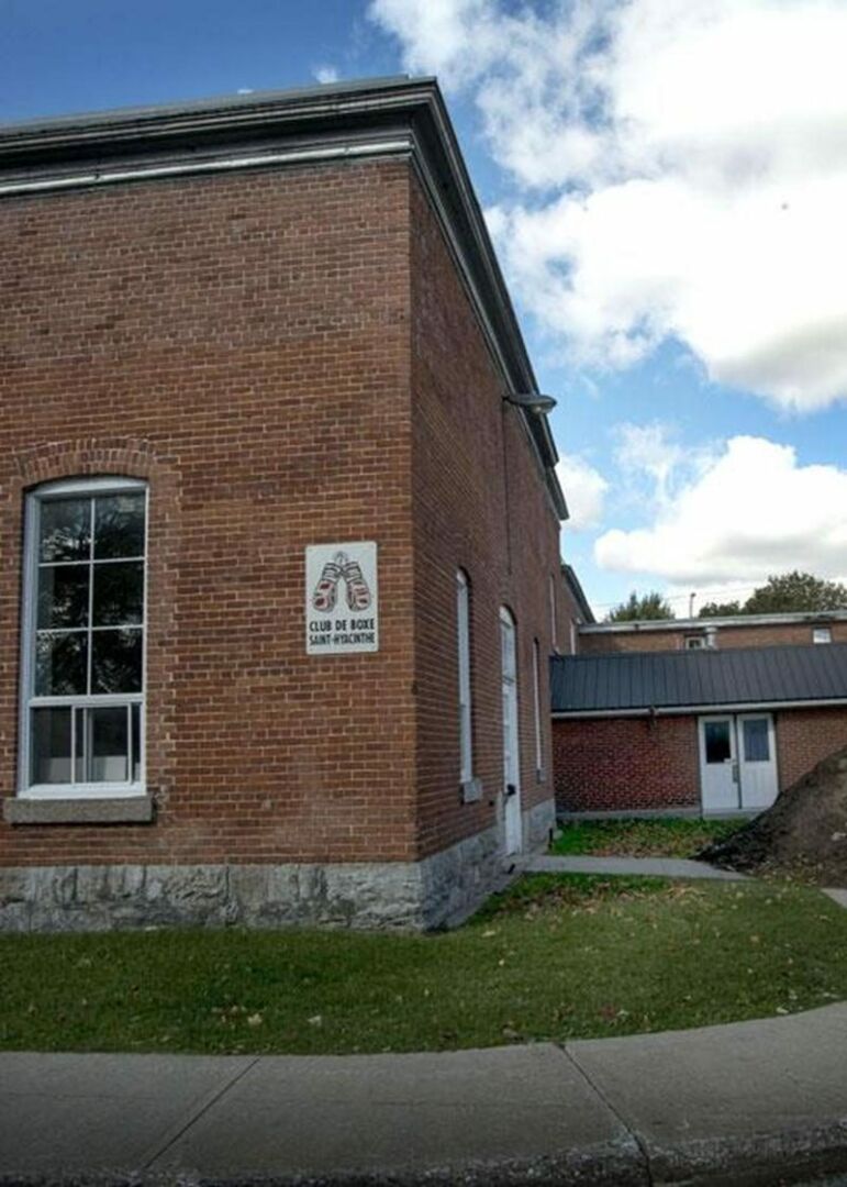 L'École de boxe Les Apprentis Champions pourra utiliser, à compter de l'automne 2014, les locaux que laissera vacant le Club de boxe de Saint-Hyacinthe à l'ancienne usine de filtration.