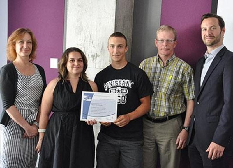 Le Cégep de Saint-Hyacinthe a reçu d’ENvironnement JEUnesse une mention spéciale pour sa réduction des émissions de GES avec l’implantation de la « Passe écolo ».