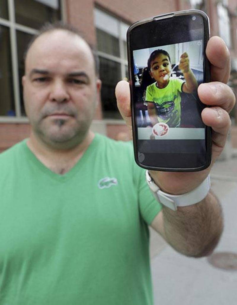 Depuis deux ans, Steve Choquette n'a eu que quelques contacts par web caméra avec son fils, emmené sans son consentement au Venezuela par la mère de l'enfant.