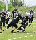 Jacob Gagné inaugure à sa façon le terrain synthétique du Cégep