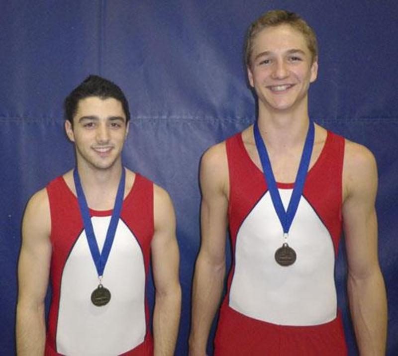 Les performances de Kevin Desjardins-Rodier et de Louis-Philippe Laurendeau en <em>tumbling</em> leur ont valu la médaille d'or et de bronze, de même que la mention de standard élite, à la troisième Coupe Québec.