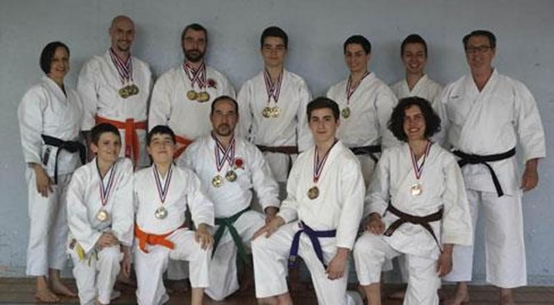 À l'avant, dans l'ordre habituel, Benjamin Roy, Philippe Gariepy, Eric Gariepy, Alexandre Dubé et Christelle D'Anjou. À l'arrière, Lucie Hébert, assistant-instructeur, Simon Roy, Christian St-Pierre, Marc-Antoine Dubuc, assistant-instructeur, Steven Rousseau, assistant-instructeur, Nicolas Gauthier et Ricardo Ferro, instructeur en chef. Absent de la photo : Ulysse Desmarais.